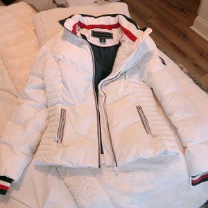 TOMMY HILFIGER QUILTED PUFFER JACKET : XS
